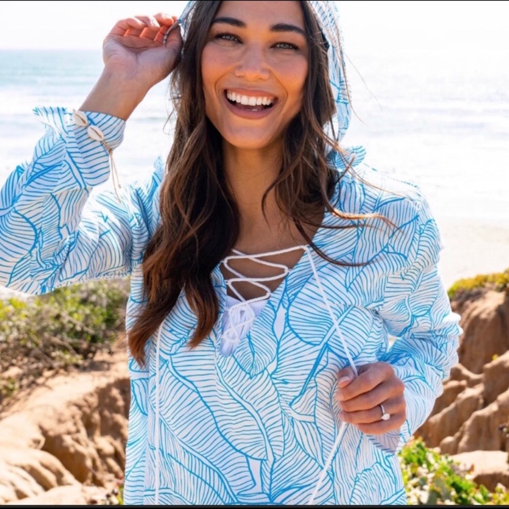 Charlie Holiday Beachly box exclusive cover up XL